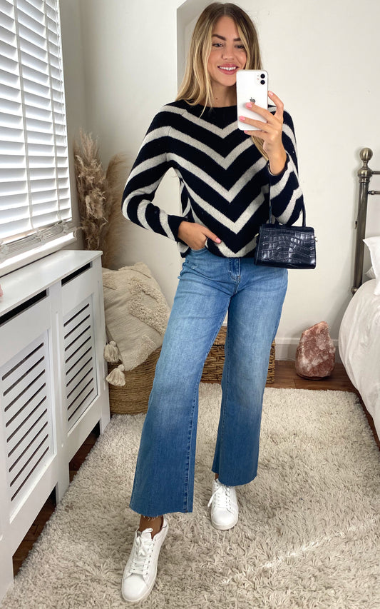 Long Sleeve Jumper with Chevron Stripes in Black and White