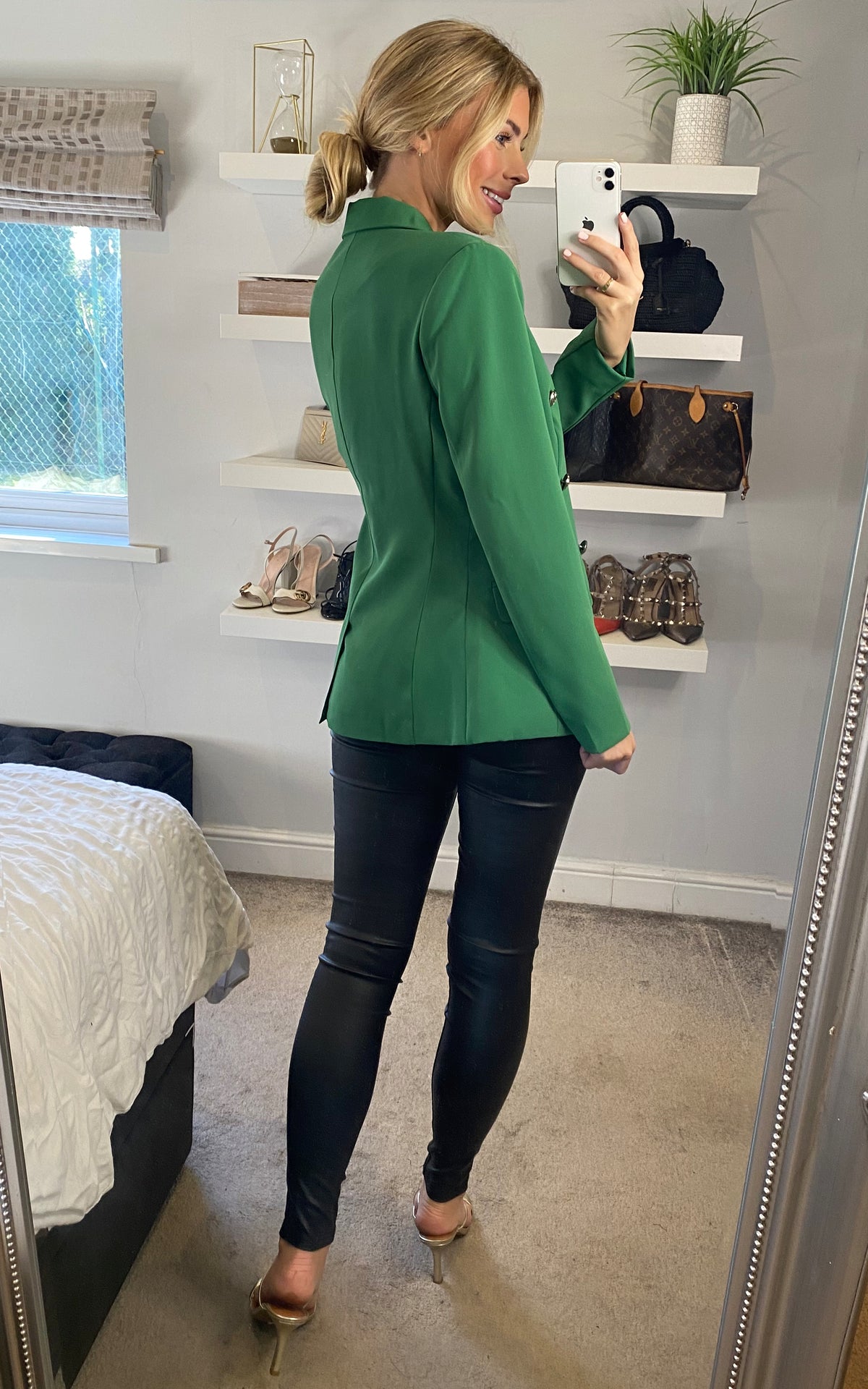 Blazer With Contrast Stripe Lining in Green