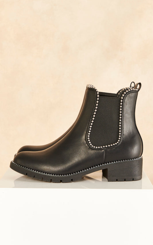 Chelsea Boots with Silver Studs in Black