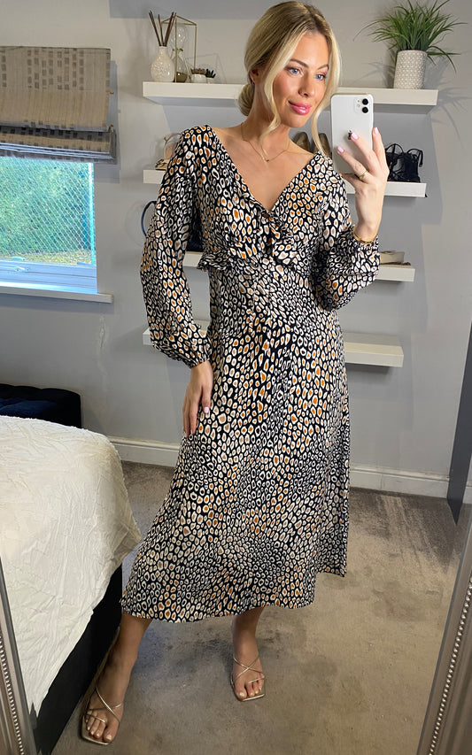 Long sleeves V-neck leopard maxi dress with frill detail in multicolour