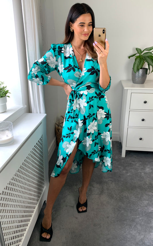 Multicolour V-neck floral print wrap dress with smocked sleeves