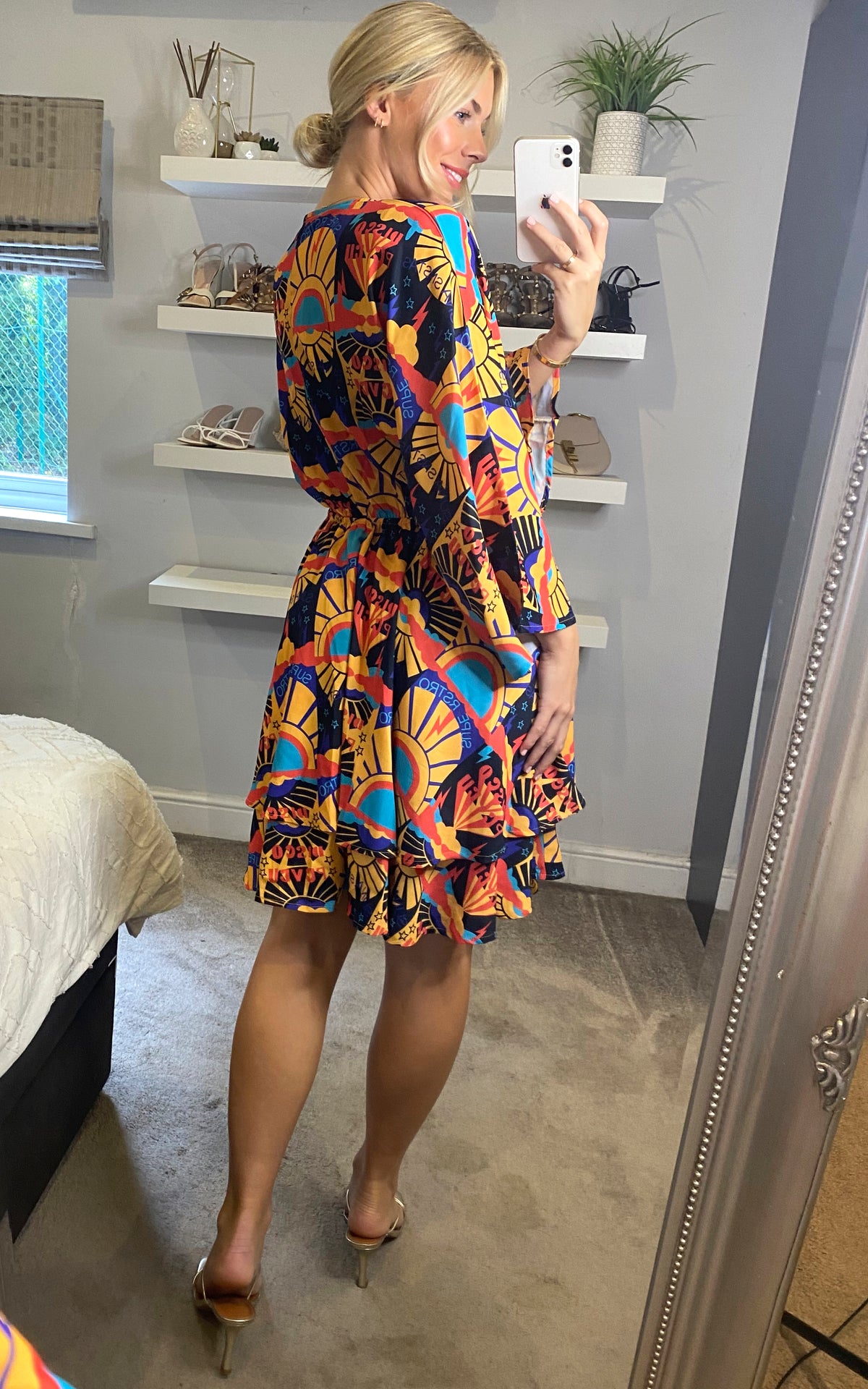 Multicolour abstract print long sleeves midi dress