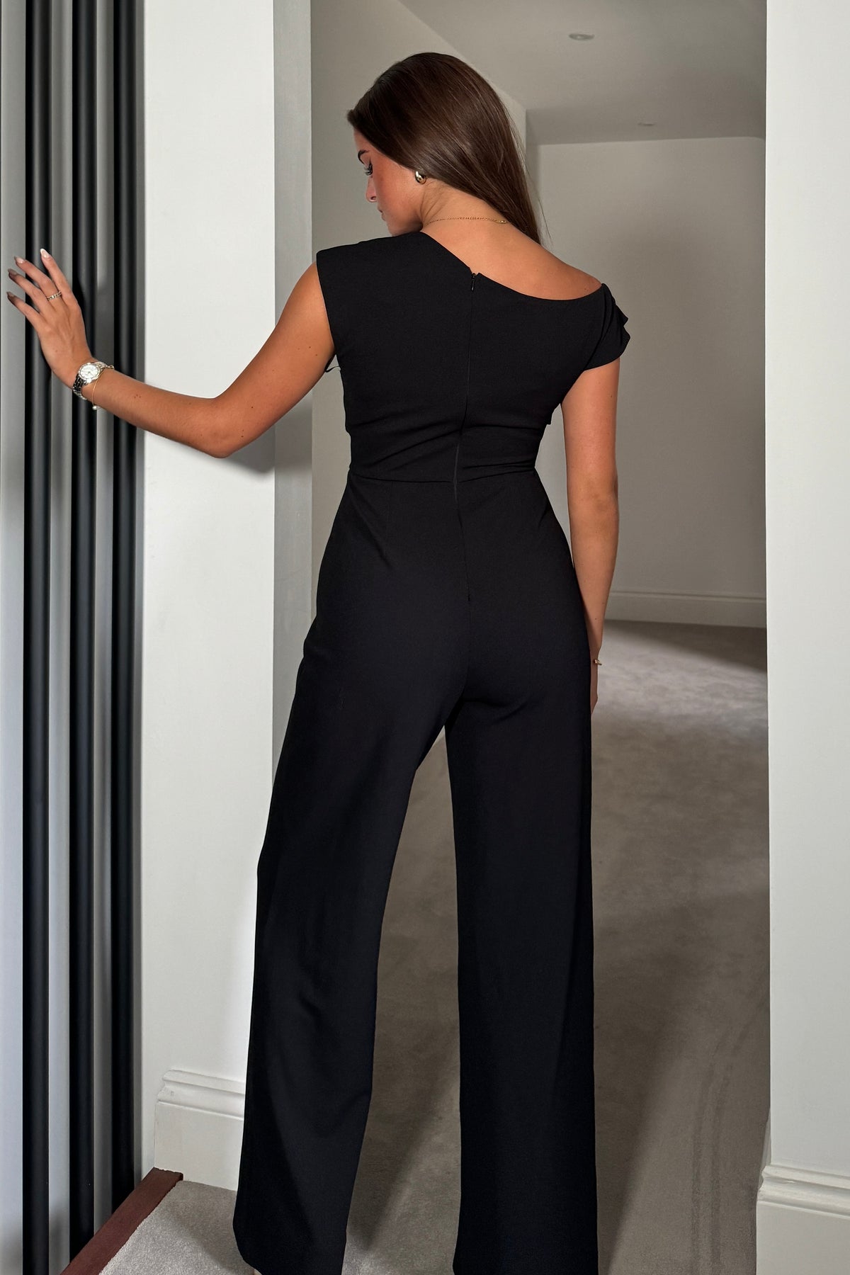 Donna Aysemmetic Neckline Black Jumpsuit