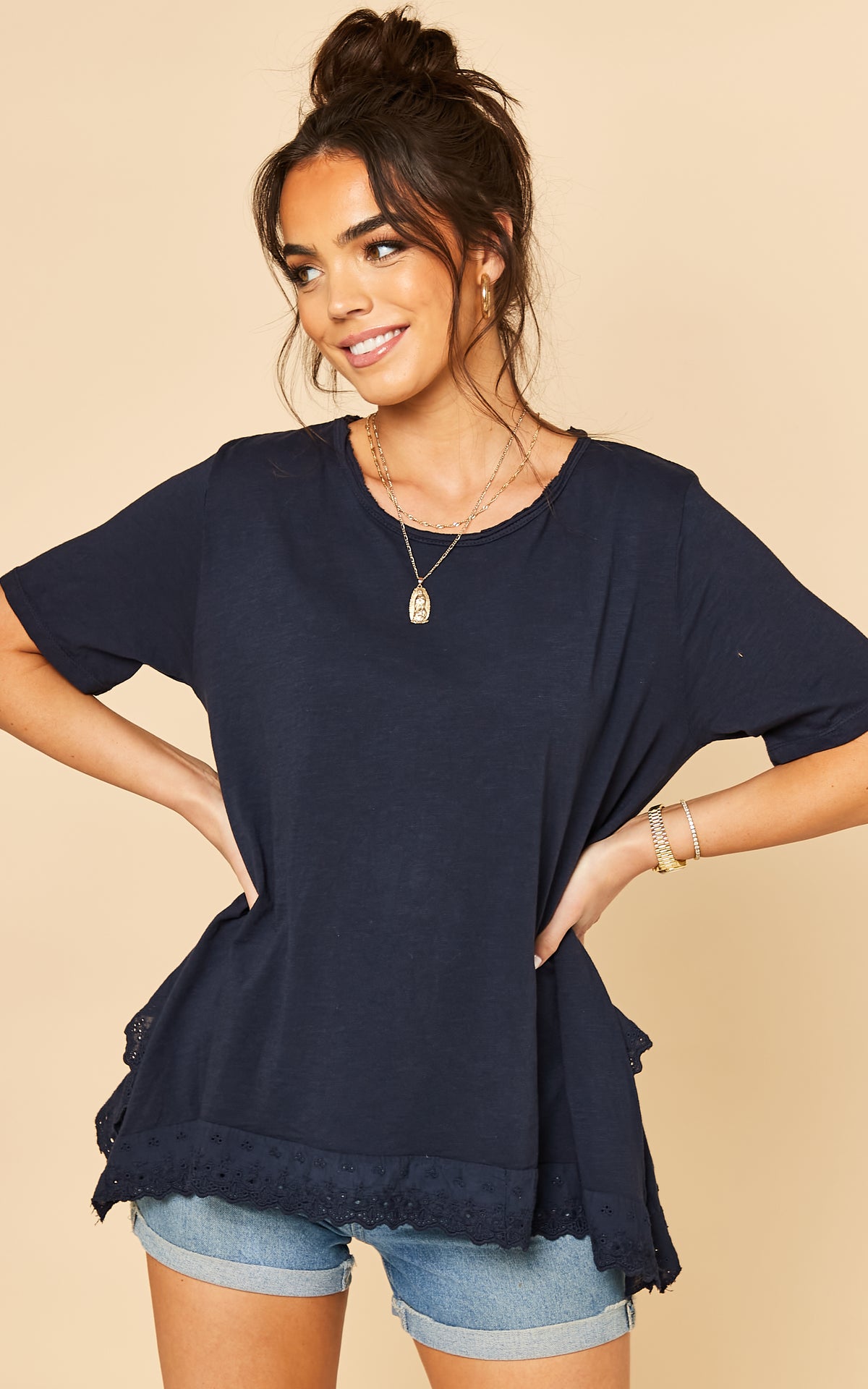 T Shirt with Broderie Hemline in Navy
