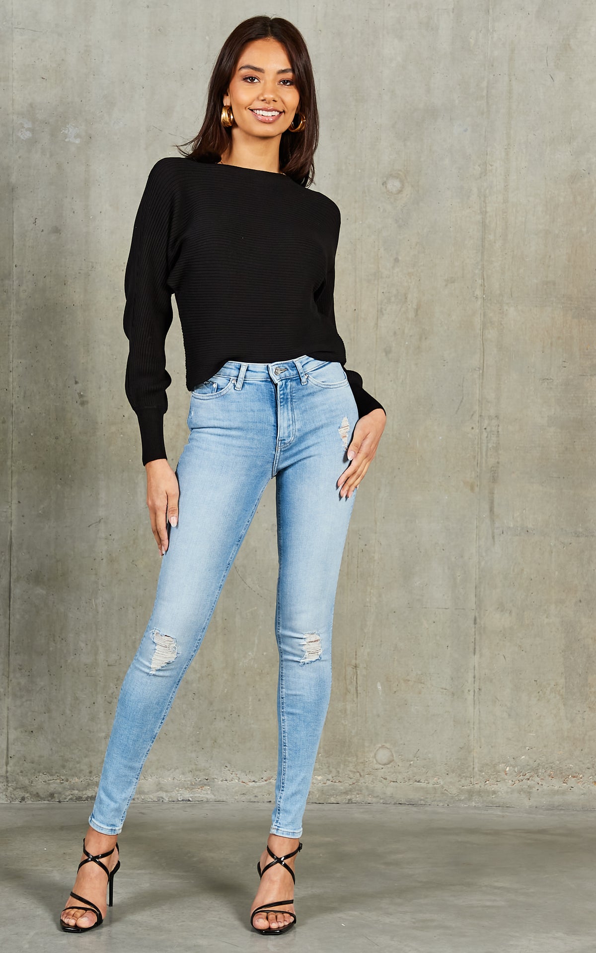 High Waist Distressed Skinny Jeans in Light blue