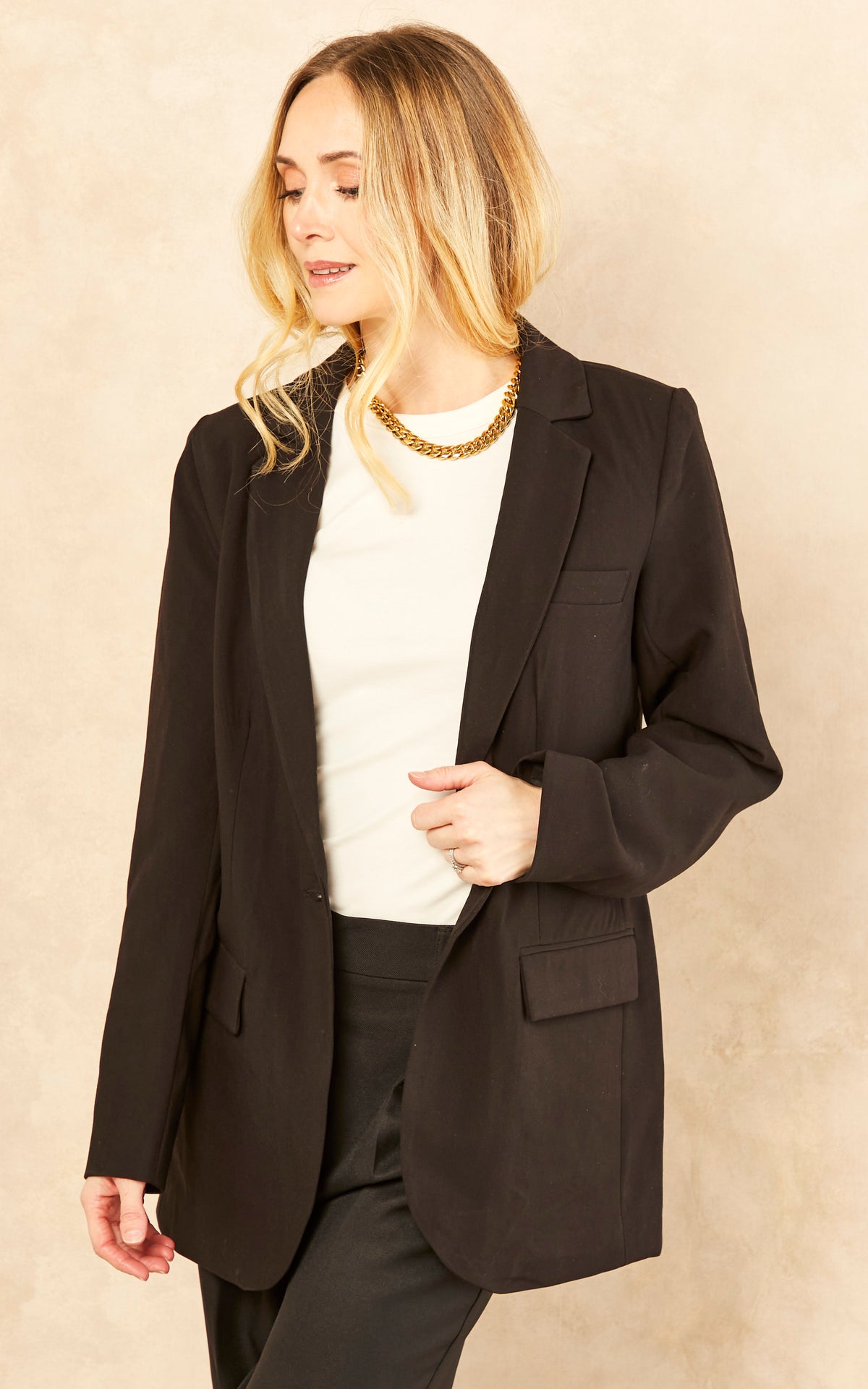 Single Breast Blazer in Black