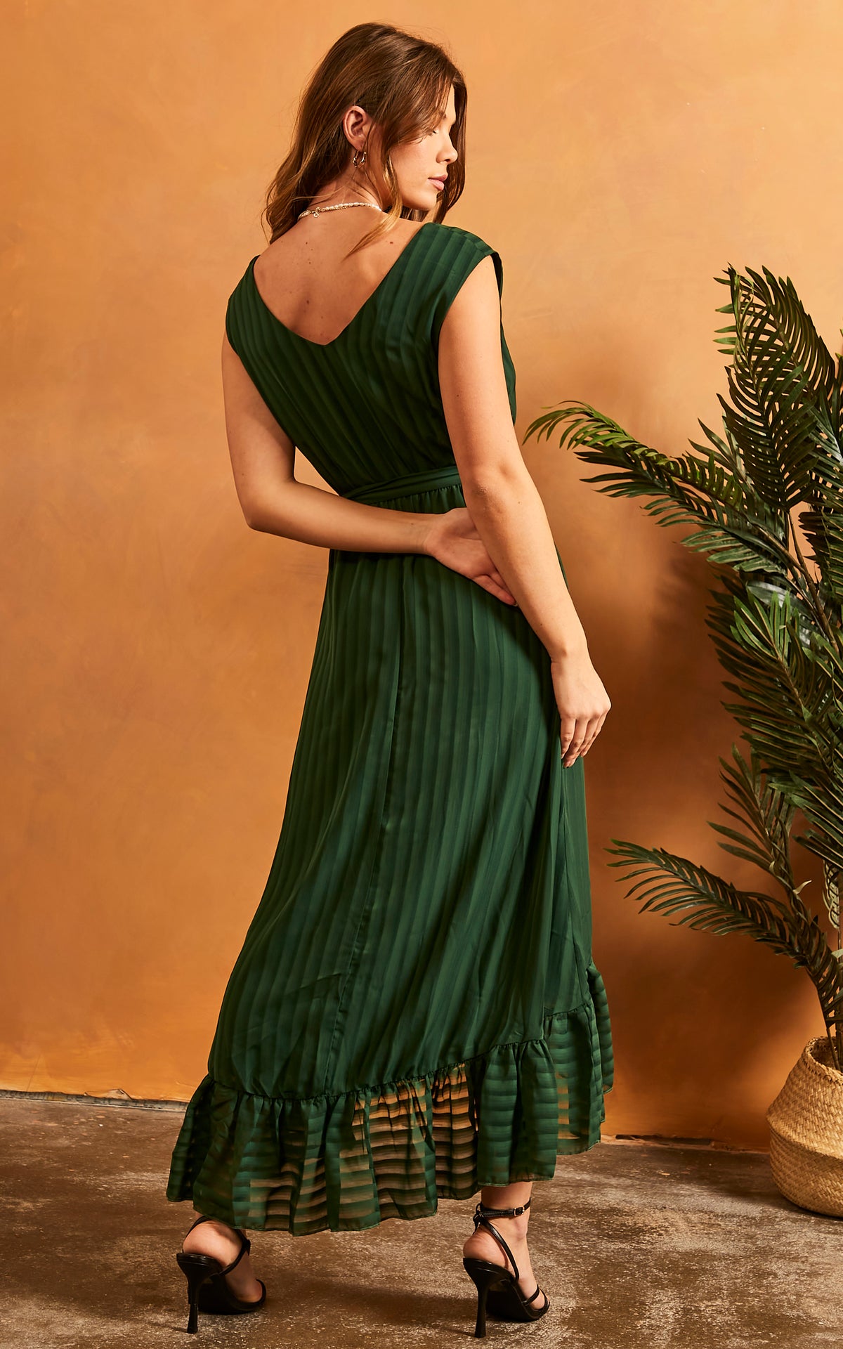 Sleeveless Plunge Maxi Dress In Forest Green