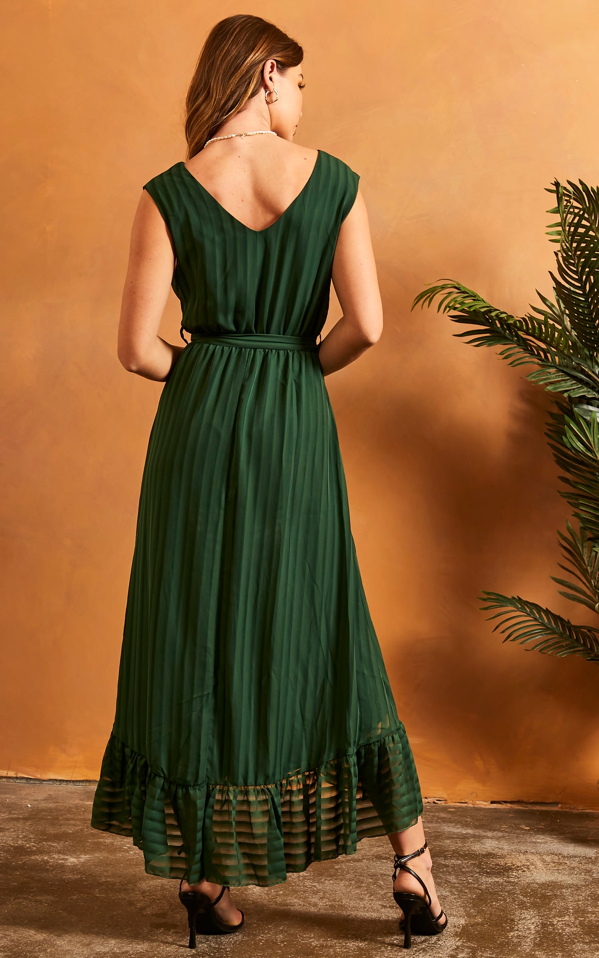 Sleeveless Plunge Maxi Dress In Forest Green