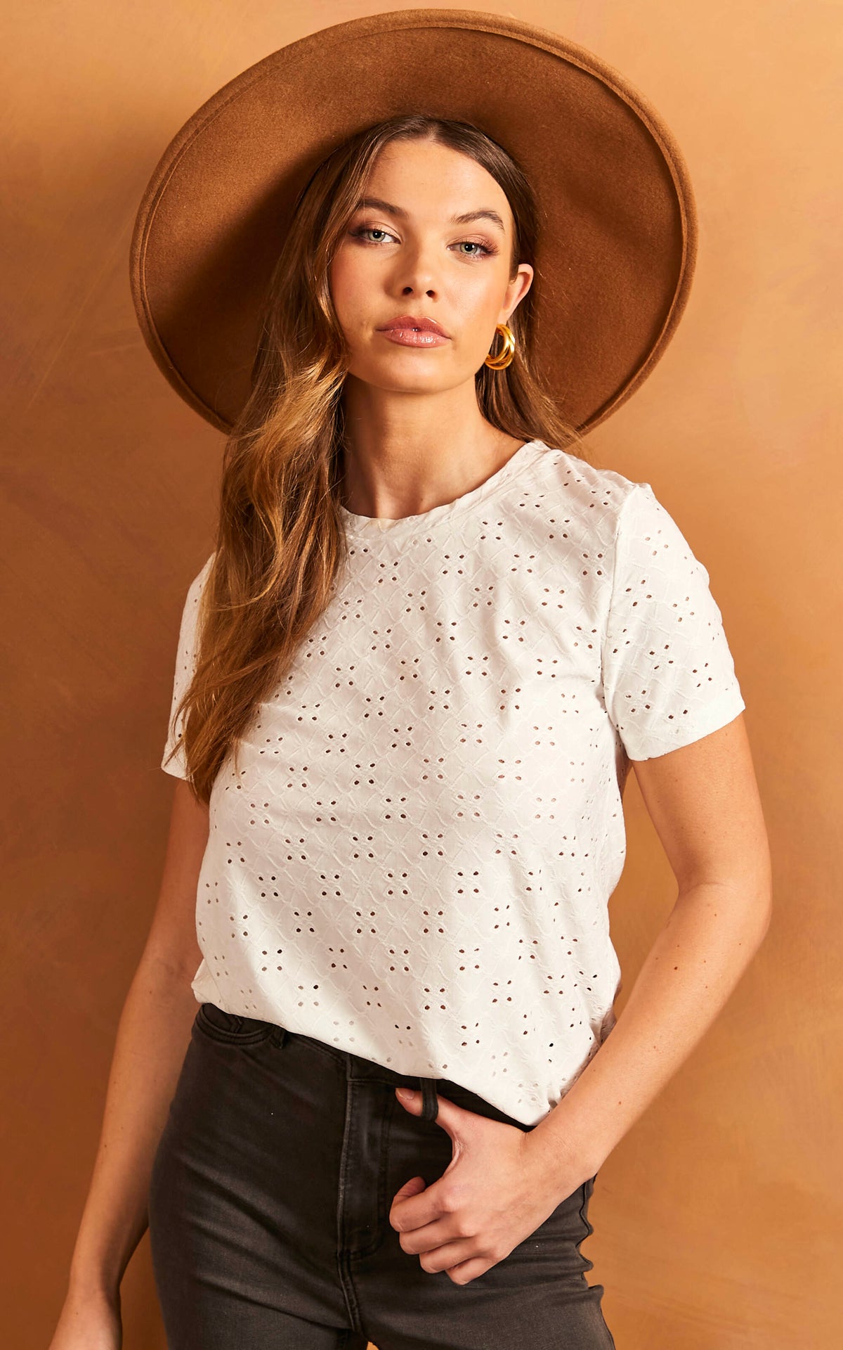 Broderie T-Shirt in White
