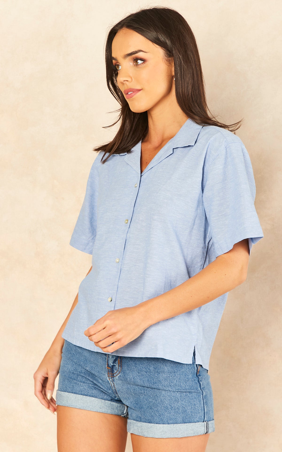 Short Sleeve Linen Shirt in Light Blue