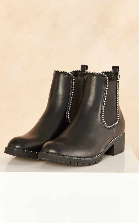 Chelsea Boots with Silver Studs in Black