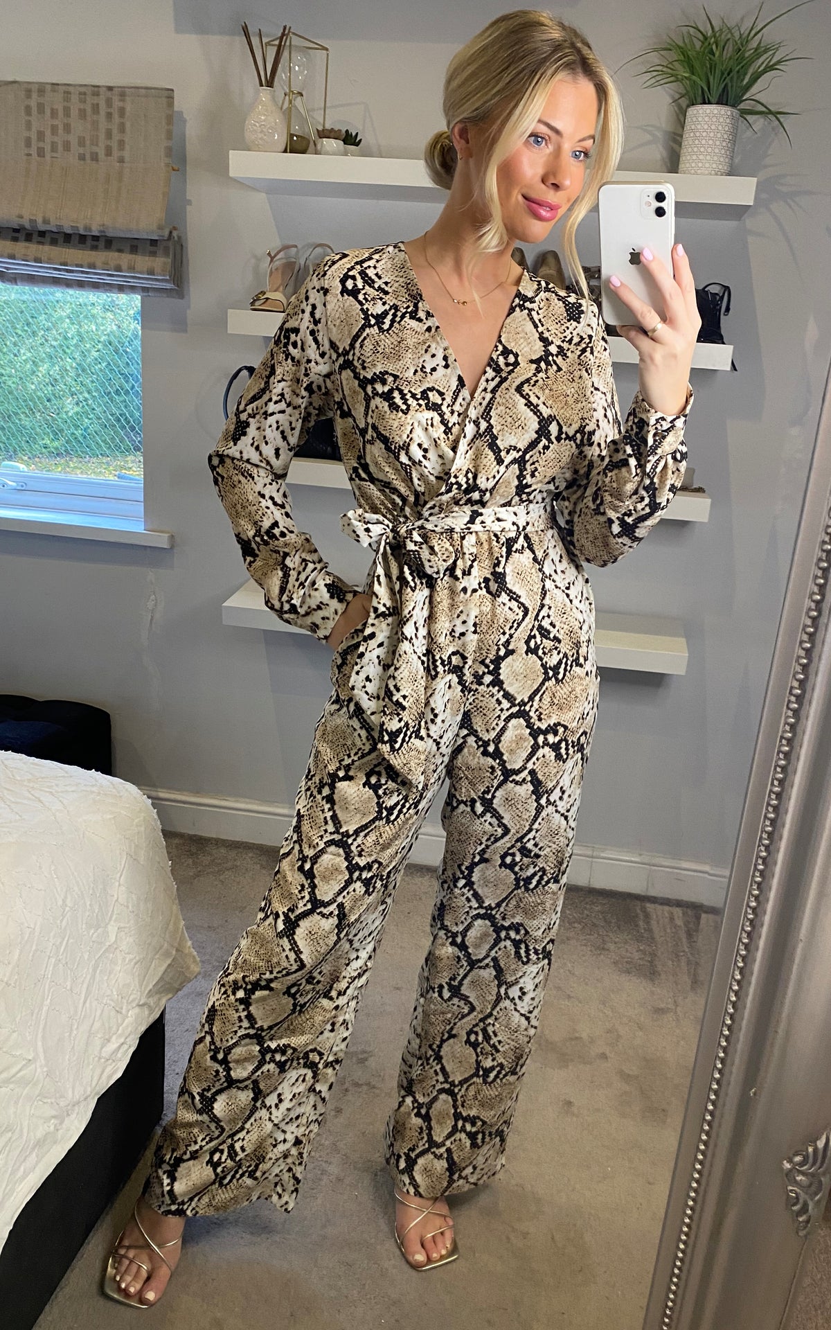Python snakeskin print v-neck long sleeves jumpsuit