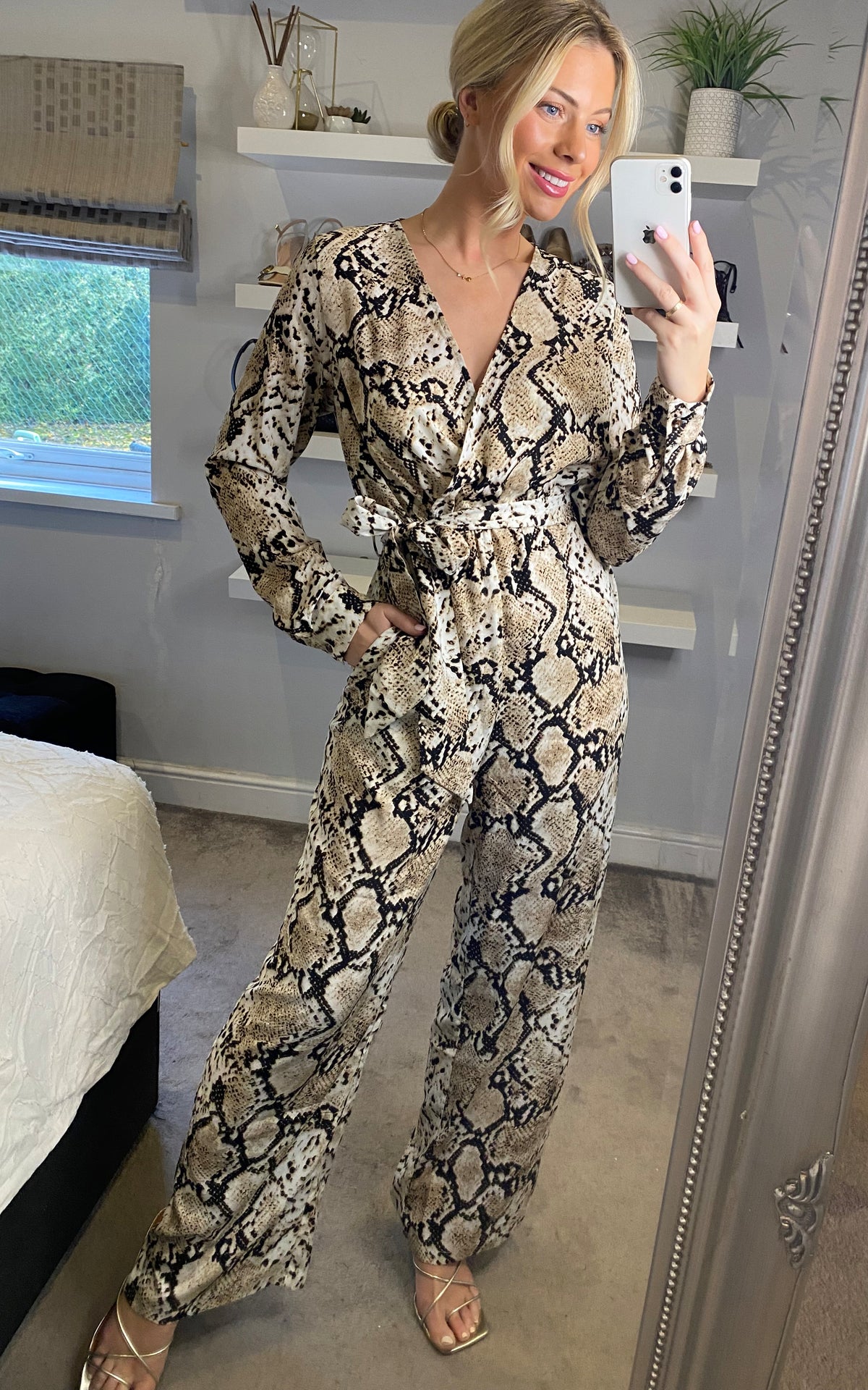 Python snakeskin print v-neck long sleeves jumpsuit