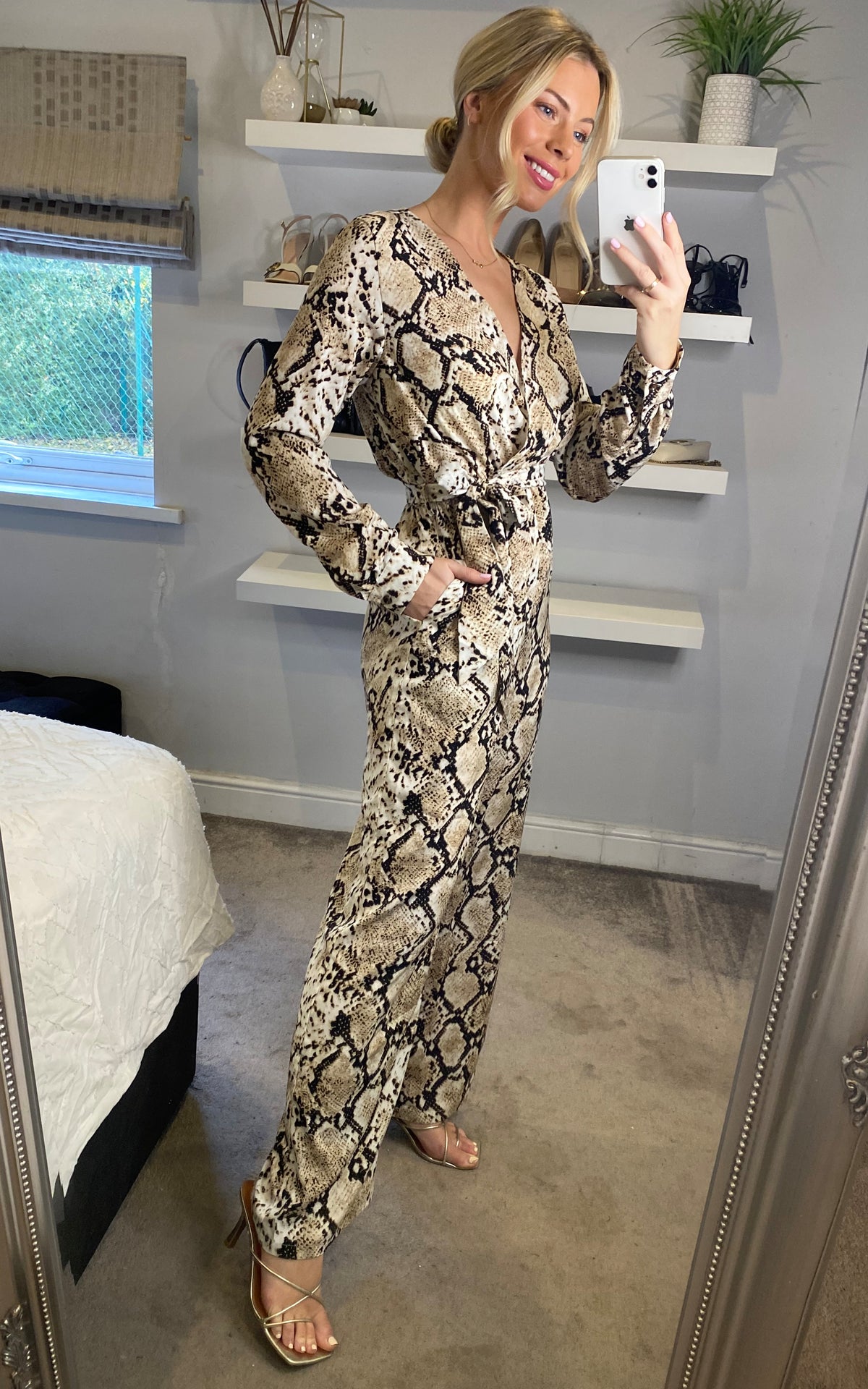 Python snakeskin print v-neck long sleeves jumpsuit