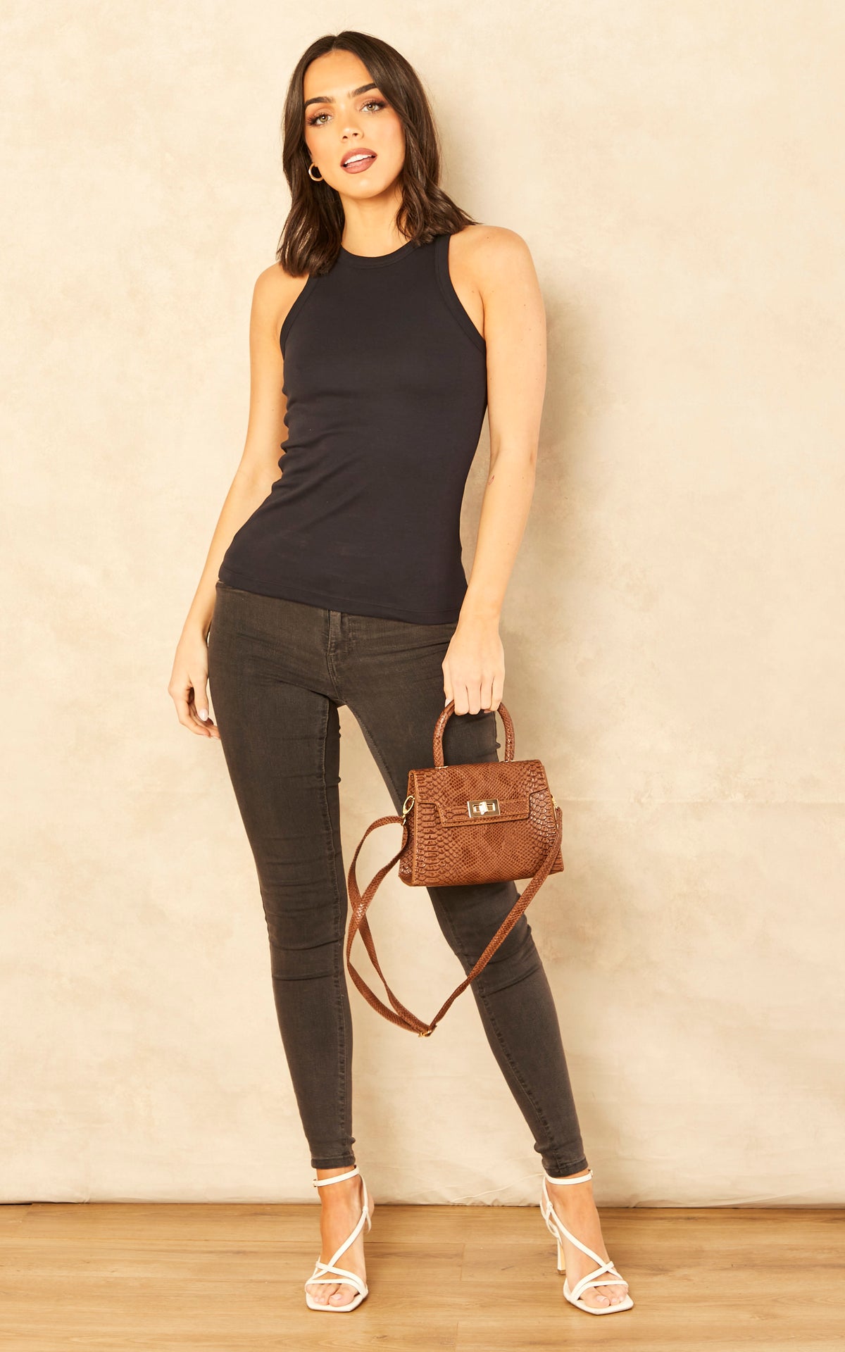 Sleeveless Tank Top in Black