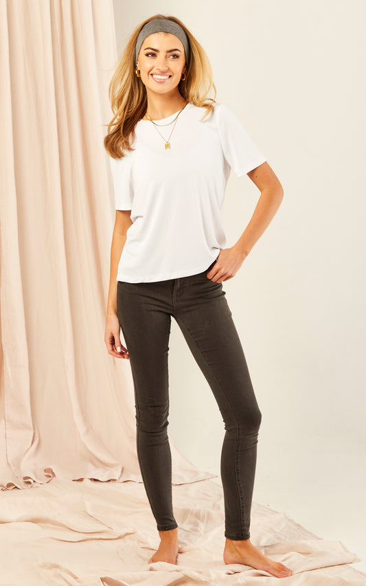 Short Sleeve Round Neck T-Shirt in White