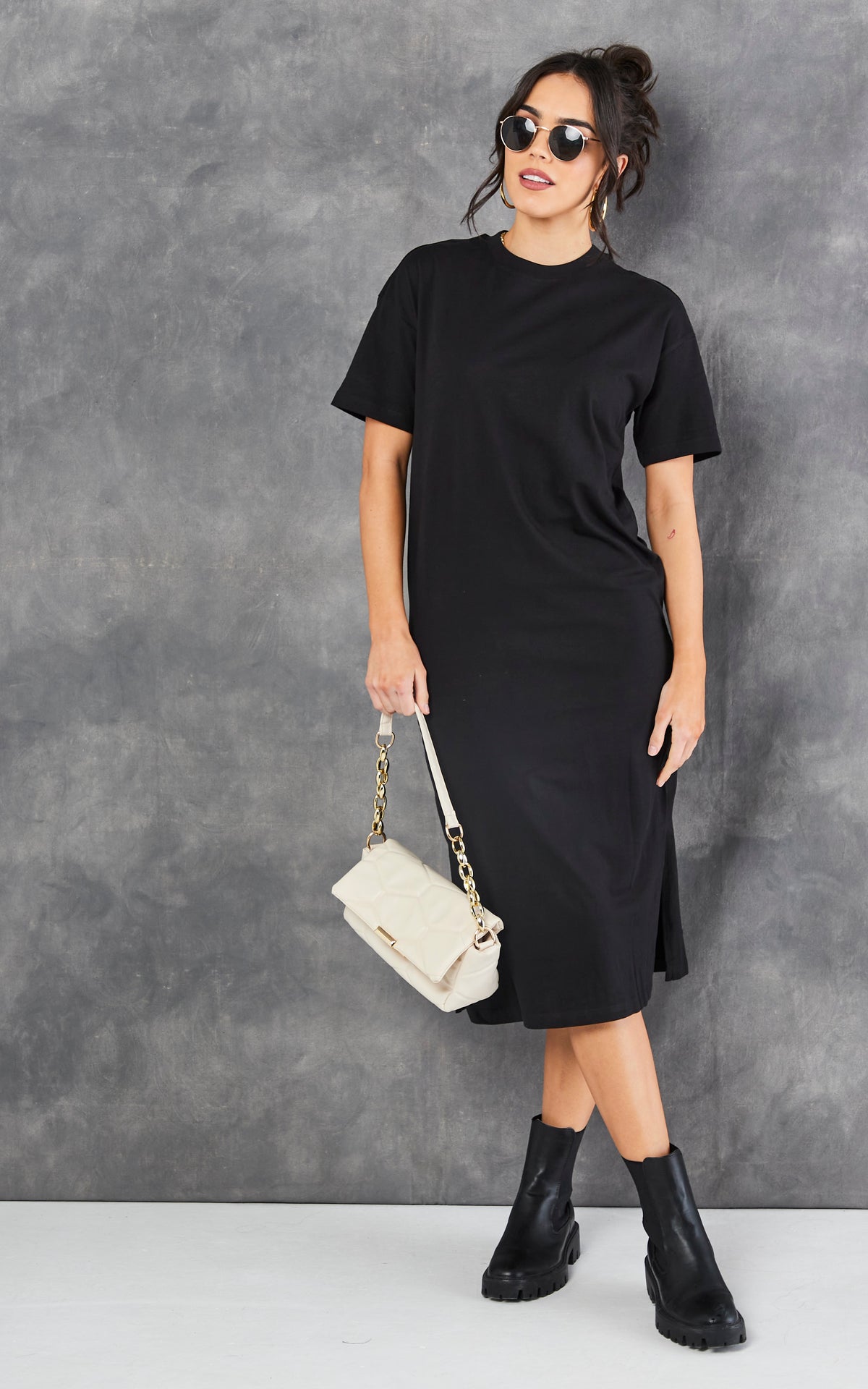 Short Sleeve Oversized Midi T-Shirt Dress in Black