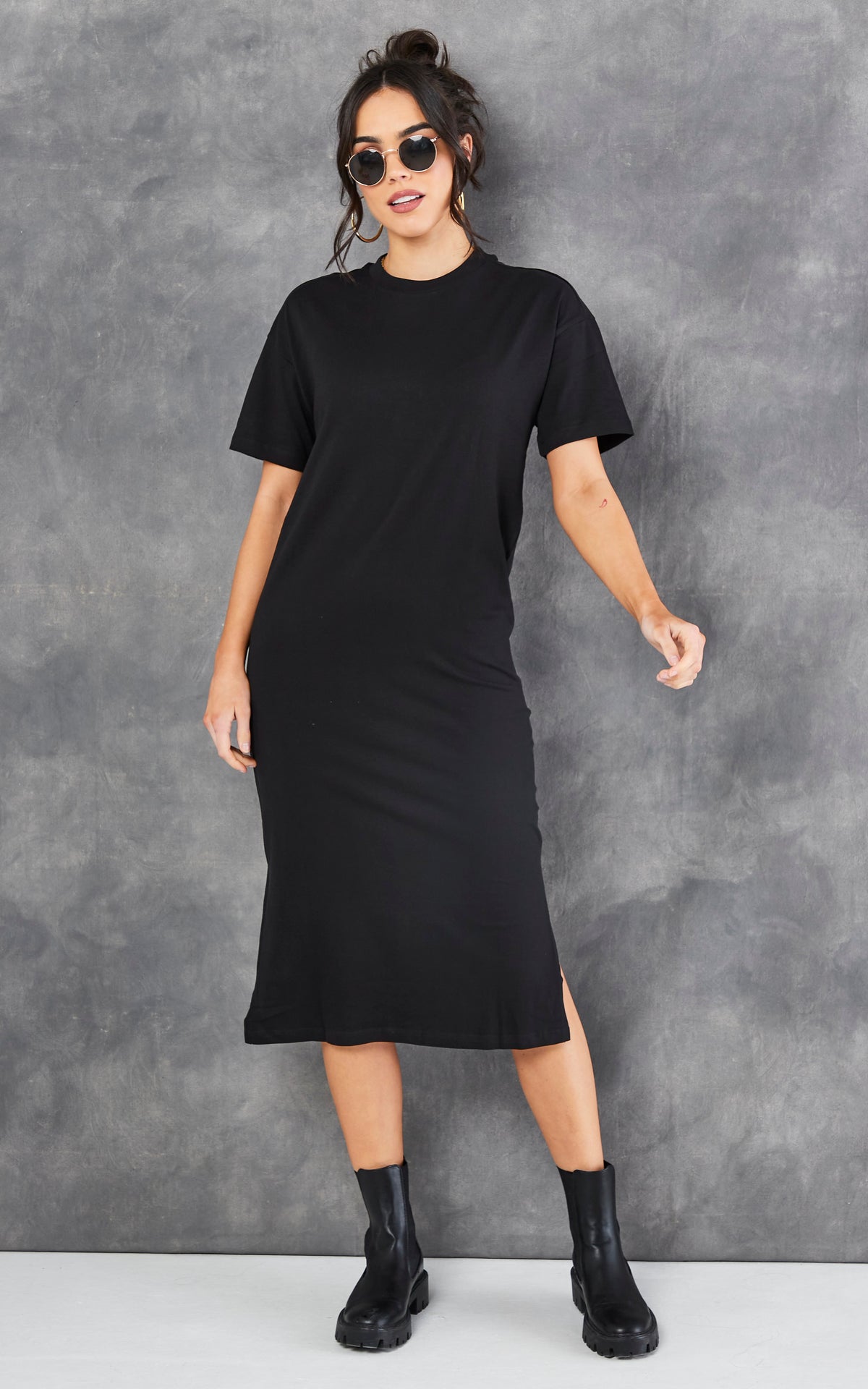 Short Sleeve Oversized Midi T-Shirt Dress in Black