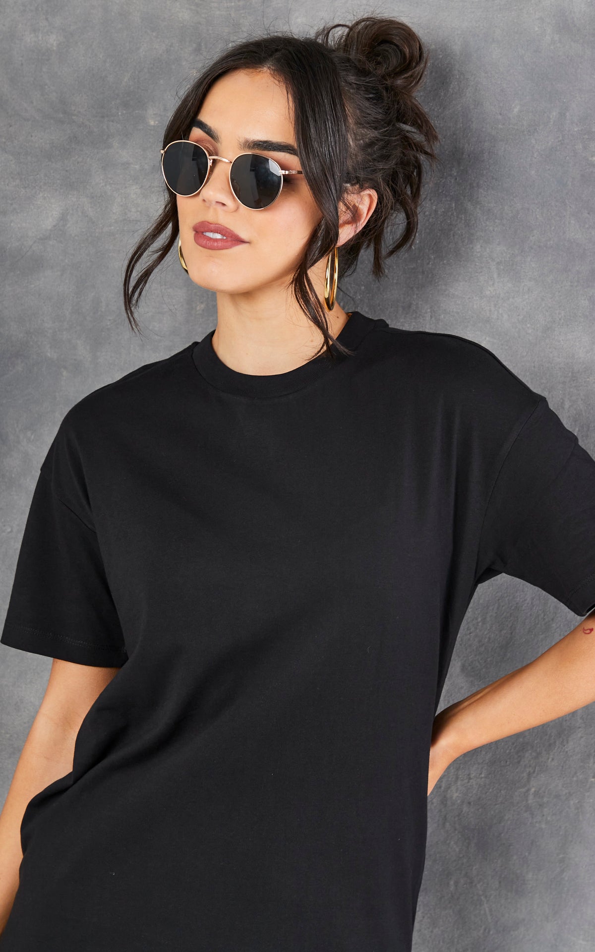 Short Sleeve Oversized Midi T-Shirt Dress in Black