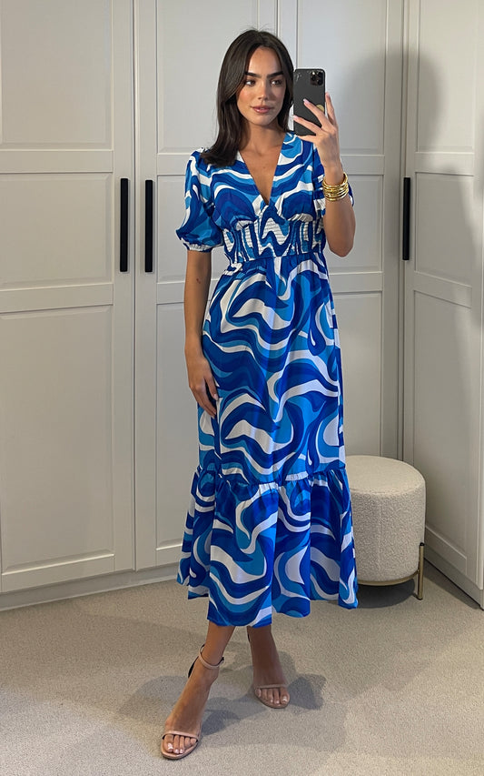 V neck geometric print short sleeves tiered maxi dress in blue