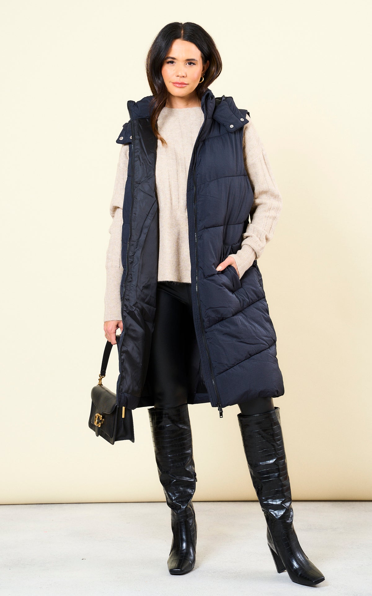 Hooded Puffer Gilet in Black