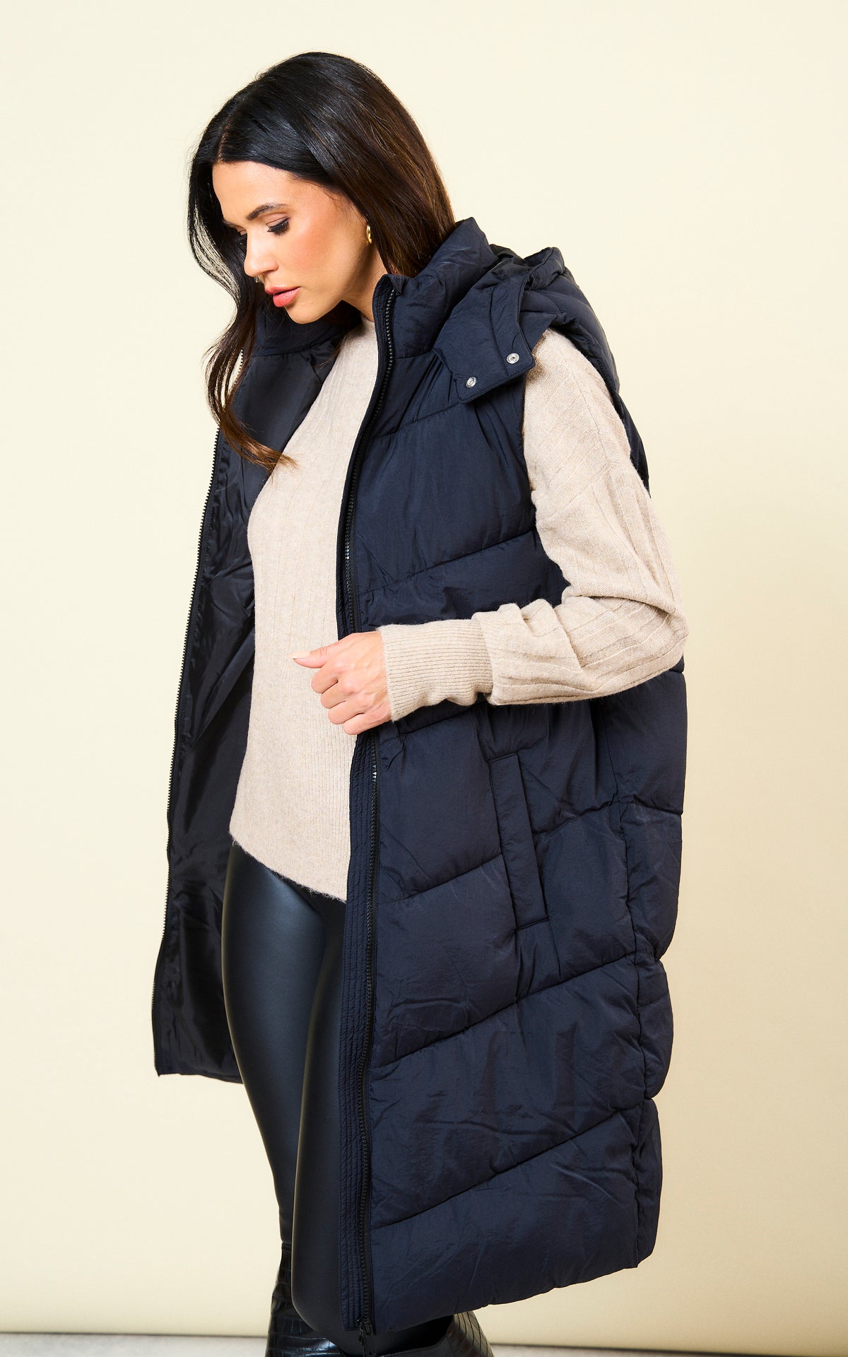 Hooded Puffer Gilet in Black