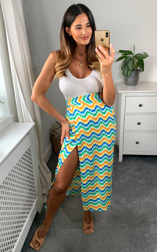 Wave print wrap skirt in multicolour