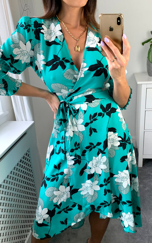 Multicolour V-neck floral print wrap dress with smocked sleeves