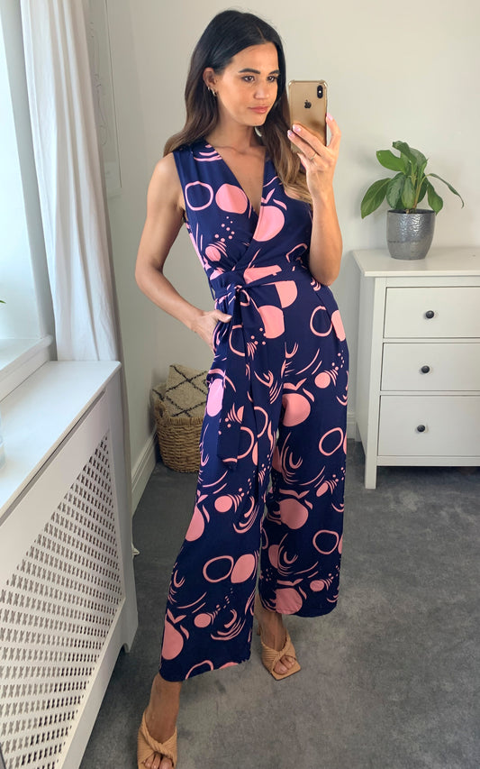 Sleeveless printed jumpsuit in pink/navy